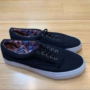 Carbon Men’s Black Canvas Sneakers, 9.